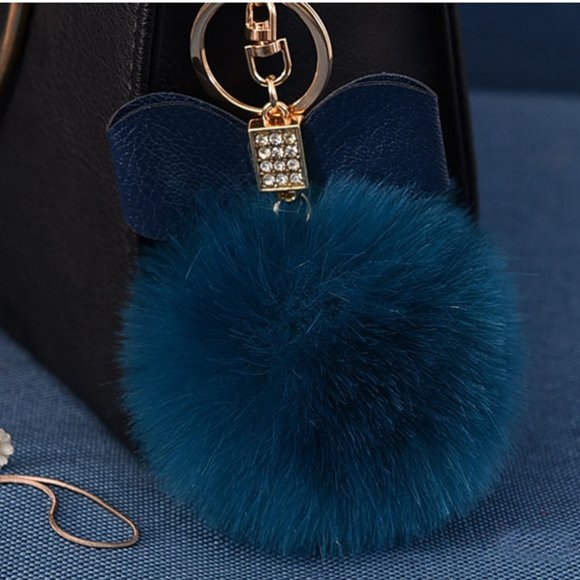 Fluffy Pom Pom & Bow or Snowy Owl Keychain/Bag Charm NWT - Picture 4 of 5